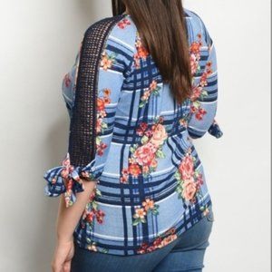 **NWOT** Blue Floral Plus Top (Sz. 3X)
